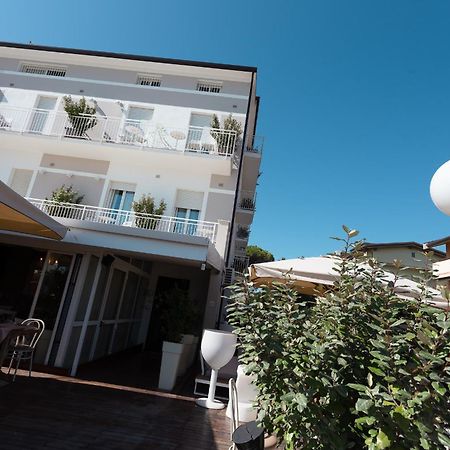 Hotel Ronchi Cervia Exteriér fotografie