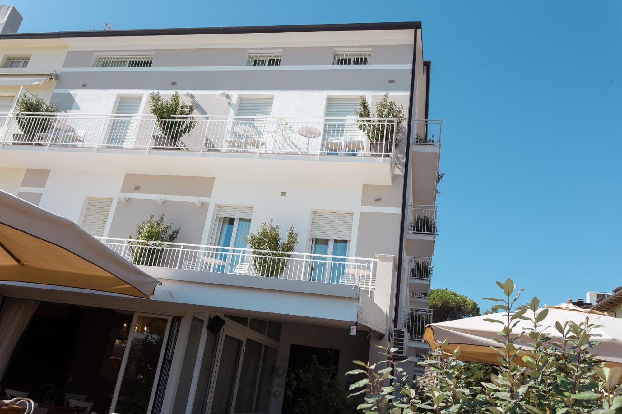 Hotel Ronchi Cervia Exteriér fotografie